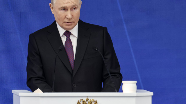 Exit poll: Putin convincingly wins the presidential election with nearly 88% support